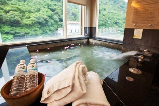 Hoya Hot Spring Inn อูไหล ภายนอก รูปภาพ